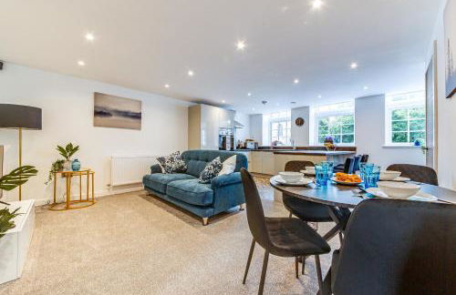 2-Bedroom Contractor Stay - Gated Parking & Fast WiFi - Photo 28