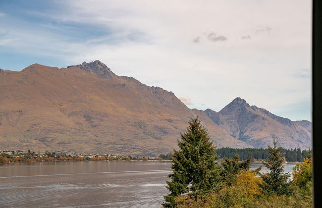 LAKEFRONT PENTHOUSE APARTMENT WITH 270-DEGREE VIEW - Foto 18