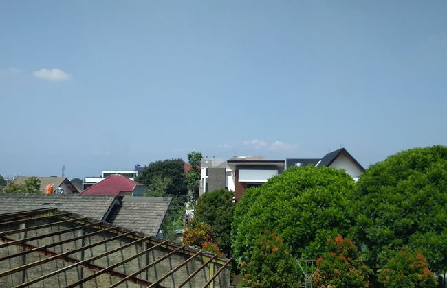 De Sutami Pasteur Villa by HouseinBandung - Foto 11