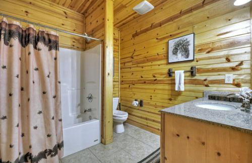 A Little Bit of Heaven Swim in the creek soak in the hot tub and relax in comfort - Foto 34