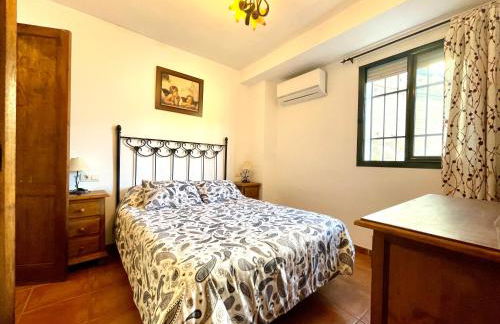 Apartamentos Axarquia , Frigiliana, terraza privada con vistas a la montaña rio y al mar - Photo 40