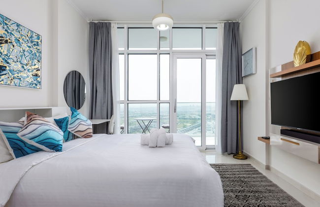 Waves - Elegant 28th Floor Studio in Carson A, Damac Hills - Photo 5