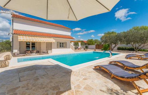 Awesome Home In Polaca With Kitchen - Foto 10