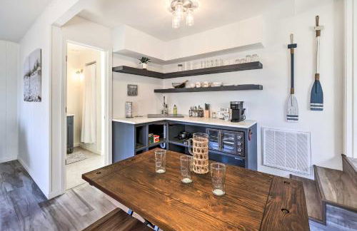 Shared Dock and Seasonal Pool Lakefront Grove Cabin - Foto 14