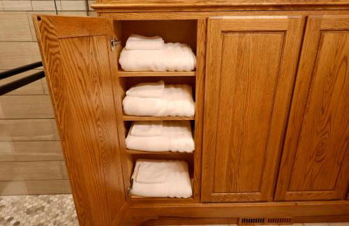 Hidden Hillside Retreat - A Secluded Modern Cabin - Foto 31