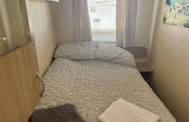 Pets Stay Free 2 Bedroom Caravan at Heacham Beach - Foto 3
