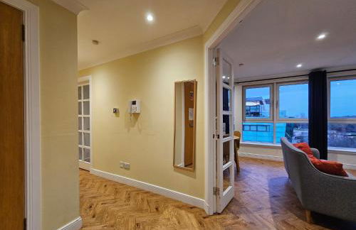 Edinburgh Central 2-bedroom Apartment with Free Parking and Stunning Views - Photo 32