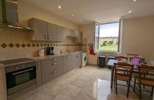 Gîte charmant au cœur d'un château historique avec parc, proche de Cognac, idéal famille et nature - FR-1-653-167 - Foto 8