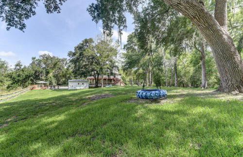 The San Bernard River waterfront provides private access to a spa, boat ramp, and jet skiing - Photo 16