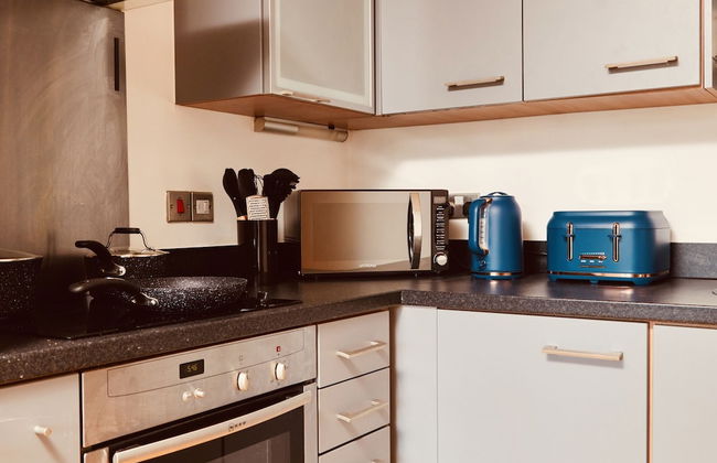 Deluxe City Apt, Riverside Canal View&free Parking - Foto 16