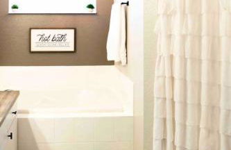 Modern 3BR Home, Saltwater Pool, Fenced Yard - Foto 19