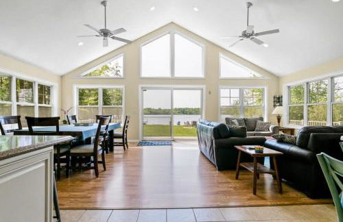 Large Open Floor Home with Fire Pit on the Lake - Foto 20