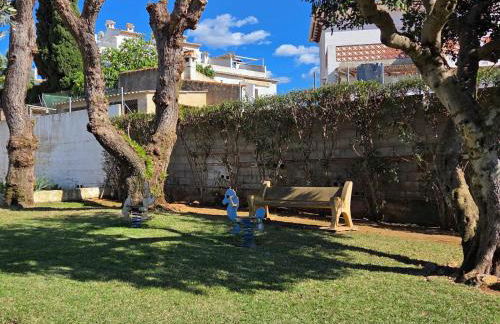 Townhouse in Las Rotas - Foto 8