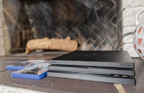 Entire Private Home with 4 Bedrooms 2 Bathrooms, Spacious, Lux King Bed, Ranch Style, Prime Area, Available Now - Photo 44