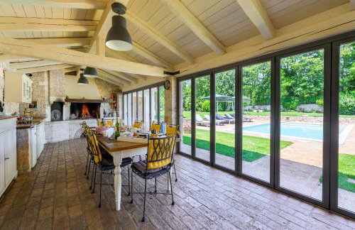 Villa Lipa for 8 persons near Pula with 41 m2 heated pool, beautiful garden, sauna & kids playground - Foto 8