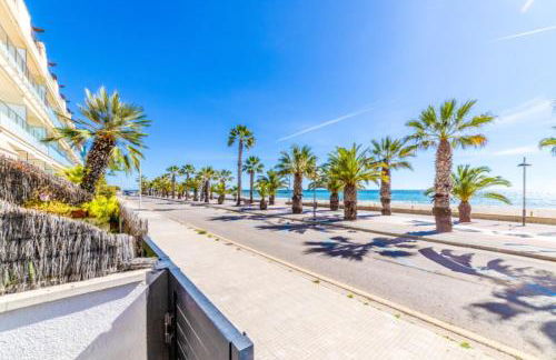 Frente a mar salida directa playa solo 30M agua - Foto 24