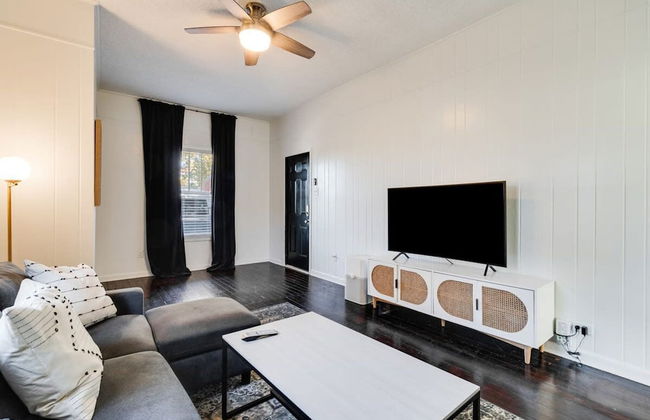 Corporate Comfort in Freetown - Port Rico Spacious Homes for Work Crews - Photo 29