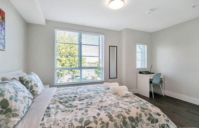 Modern Townhouse at Marine by Elevate Rooms - Photo 7