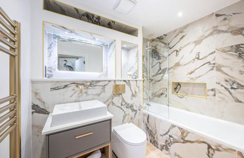 Beautiful 2Bd 2Bth Chiswick Apartment with AC and Private Balcony - Foto 16