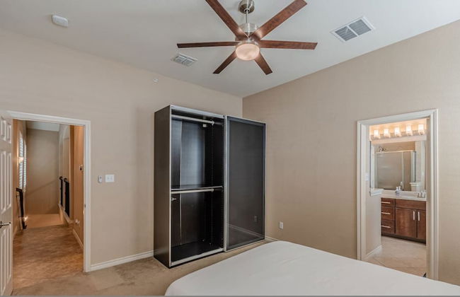 The Castle by the Lake w Pool Balcony Grandscape - Foto 19