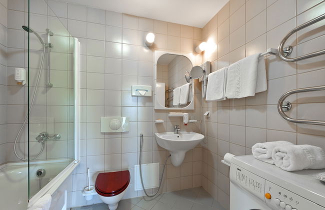 Barbacan Apartments - Photo 28