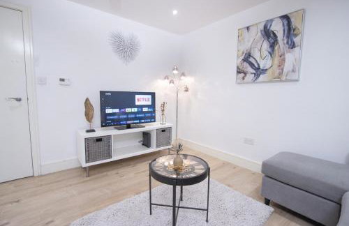 Midland Apartment I 1-min walk to town centre & station I 8-mins to airport I private balcony - Foto 9