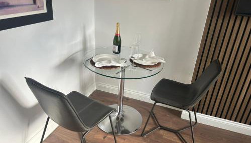 Best rated in Barnsley- apartment sleeps 4 & 5 minute walk to town centre - Foto 2