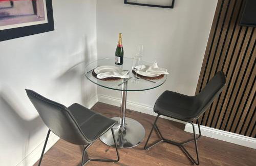 Best rated in Barnsley- apartment sleeps 4 & 5 minute walk to town centre - Foto 2