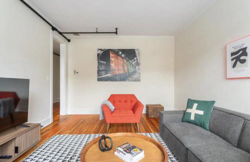 Fun & Funky 2BR in Downtown Princeton - Photo 13