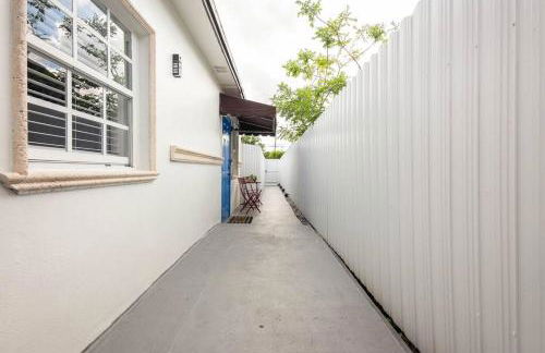 Sleeps 3, Cozy, Boho Style, in the heart of Miami -free parking - Foto 46