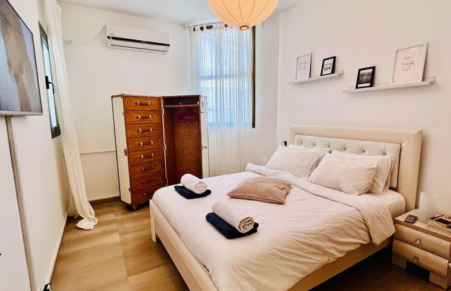 Elegant Apt with Balcony & Sea View by FeelHome - Photo 2