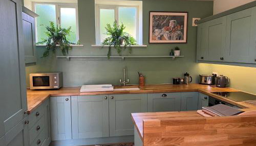 The Clock Tower & Dairy - Two x 2 Bed Barns with Indoor Pool - Foto 2