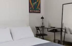 Large 2 Bedroom City Centre Apartment + Parking - Photo 8