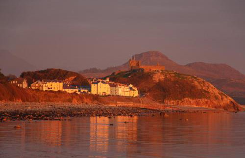 Glan y Mor, Sleeps 20, 8 Bedrooms, 8 Bathrooms, Seafront, Criccieth - Foto 62