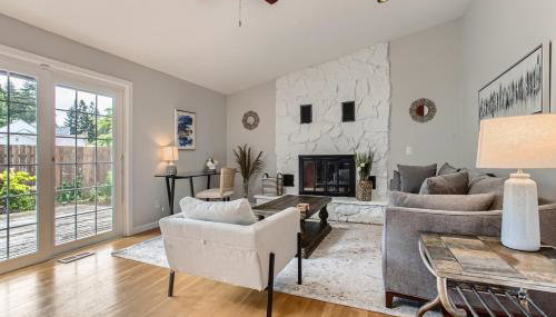 Spacious 4-bedroom home with outdoor deck - Foto 3