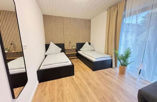 90qm - 5 Zimmer - Parkplatz - Autobahn - blauen See - Foto 6