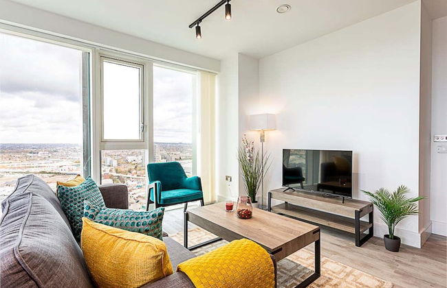 Icon Tower Flat III - Photo 1