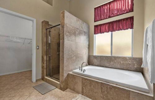 Vegas Retreats Pool, Arcade, Fun, 10min from Airport and the Strip - Foto 21