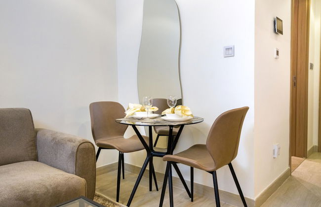 Easygo- STU in Lavish com Azizi Riv9,08 - Photo 2