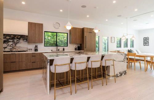 Modern Poolside Paradise - Foto 37