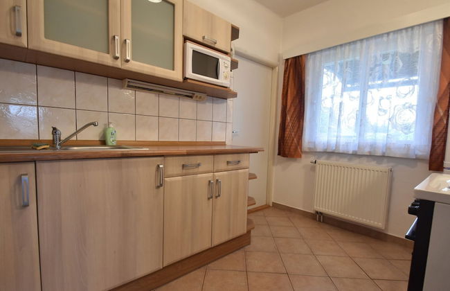 Serene Holiday Home in Mladé Buky with Private Pool and Trampoline - Foto 7