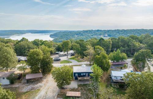 3BR House By Lake with BBQ Fire Pit & EV Charger - Foto 37