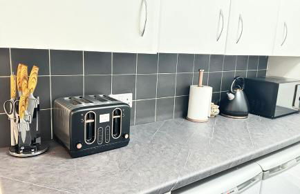 8-Sleeper 4BR 4Bed 2Bath Wi-Fi Garden Tv Beach - Foto 15