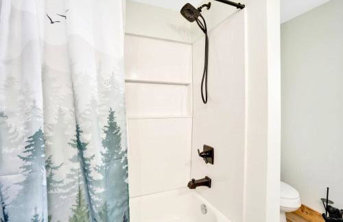 The Mighty Sycamore Treehouse at Treetop Escapes - Foto 39