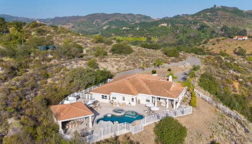 Pool Views Hot Tub Fire Pit Arcade Vista Clara by AvantStay - Foto 2, Other