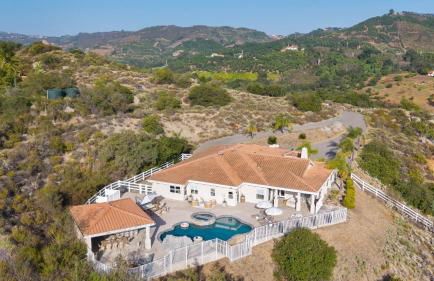 Pool Views Hot Tub Fire Pit Arcade Vista Clara by AvantStay - Foto 2