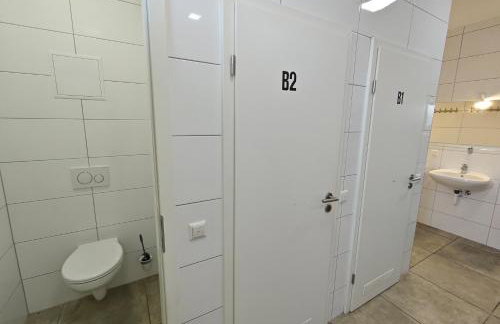 Spacious Worker Apartments with Rooftop Terrace - Up to 21 Guests - Foto 22