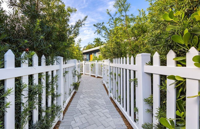 Lovely 2 BR Condo in Sailboat Bend - Photo 30