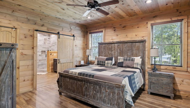 Iron Mountain Lodge 4 Bedroom Cabin by RedAwning - Foto 4, Habitación