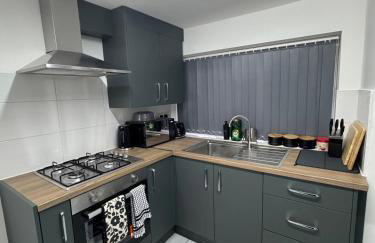 CityBuzz 4 Bedroom House in Nottingham Sleep 7 - Foto 13